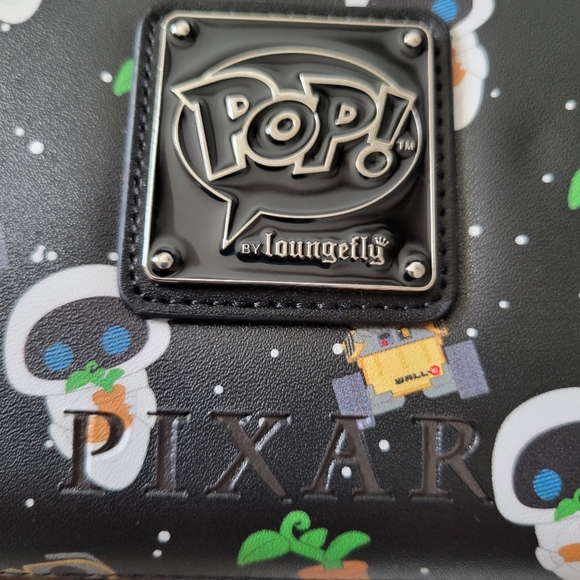 Loungefly Disney wallet - Picture 10 of 10